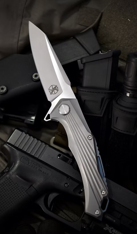 Messer D2 Späher