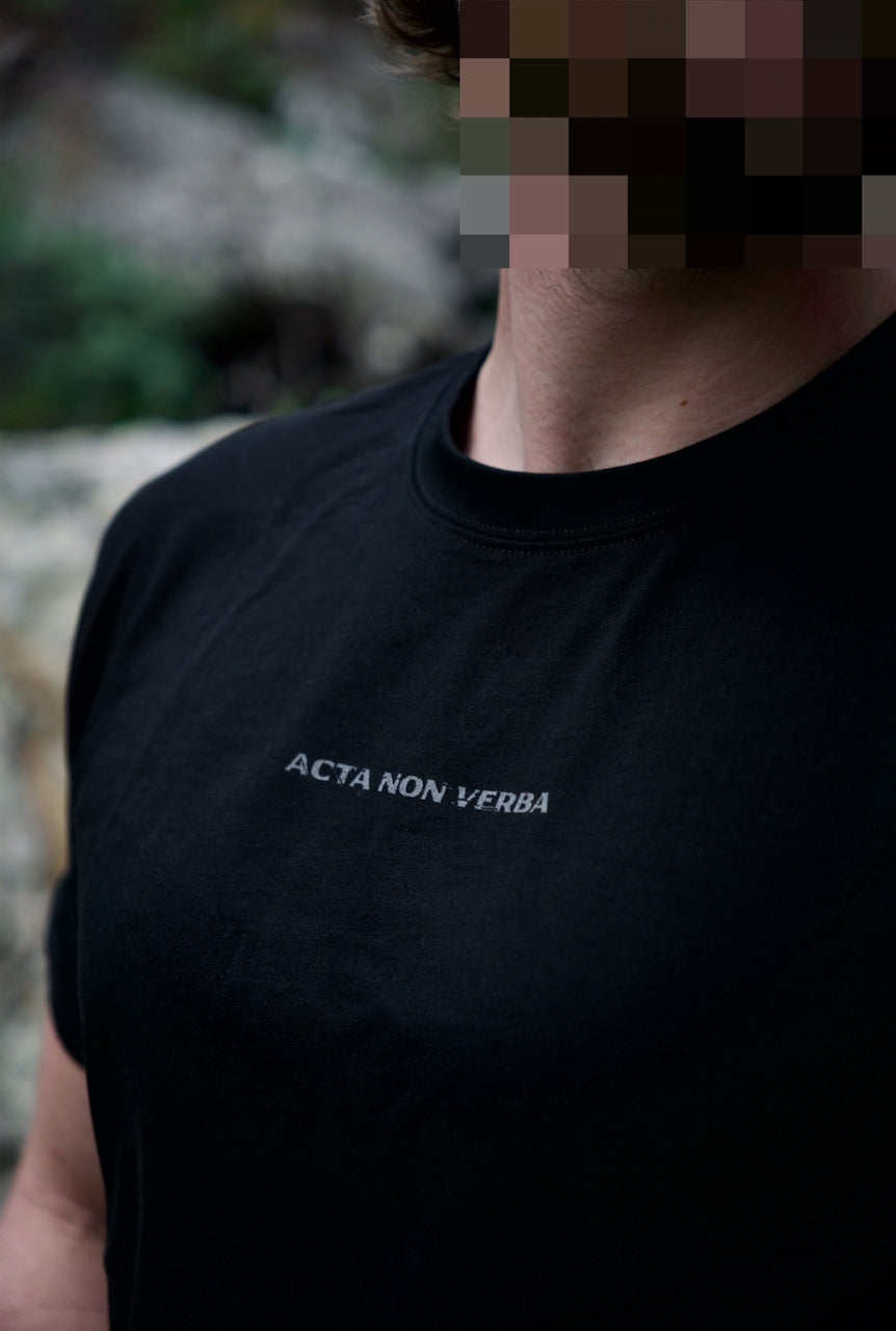 Acta non verba T-Shirt
